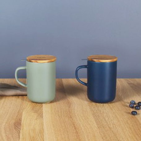 Mug en grès de 475 ml, couvercle en acacia et filtre en inox micro-perforé Colors of Tea