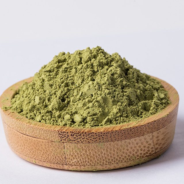 matcha dans petit bol en bois matcha dans petit bol en bois